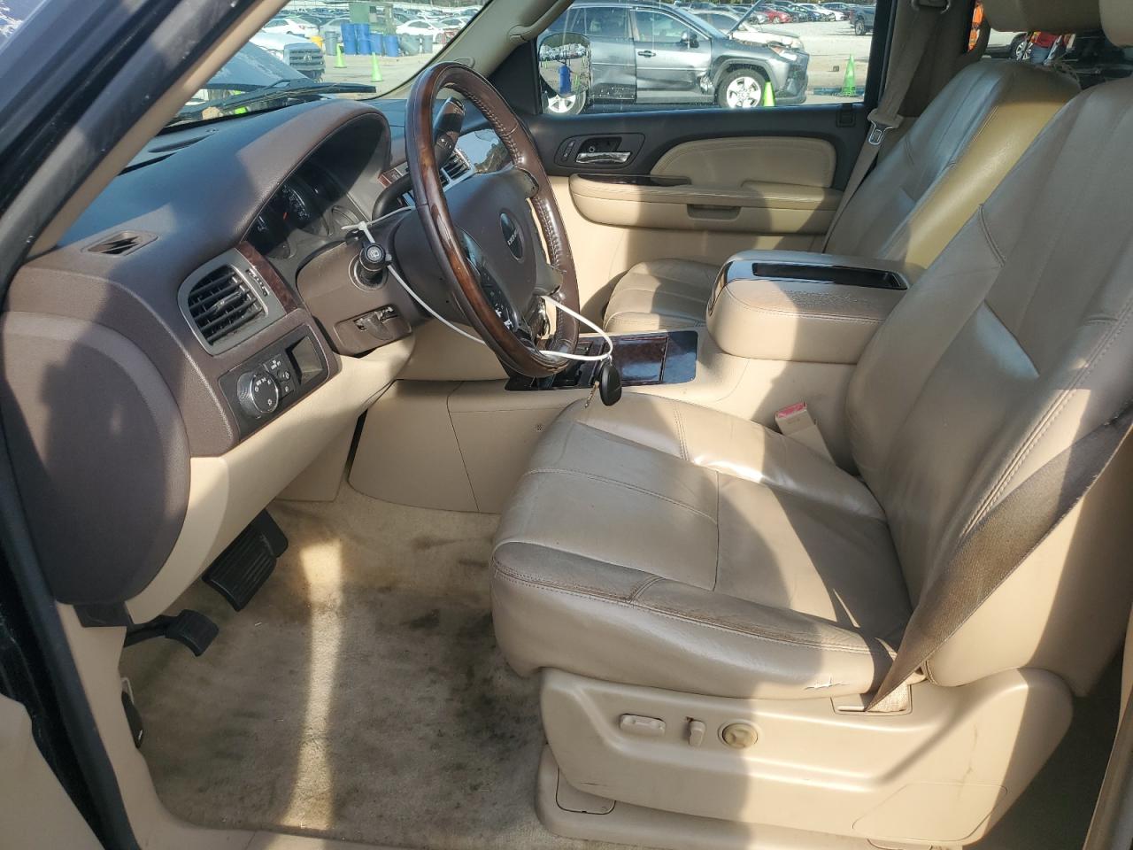 2008 GMC Yukon Xl Denali VIN: 1GKFC66878J190083 Lot: 93593635