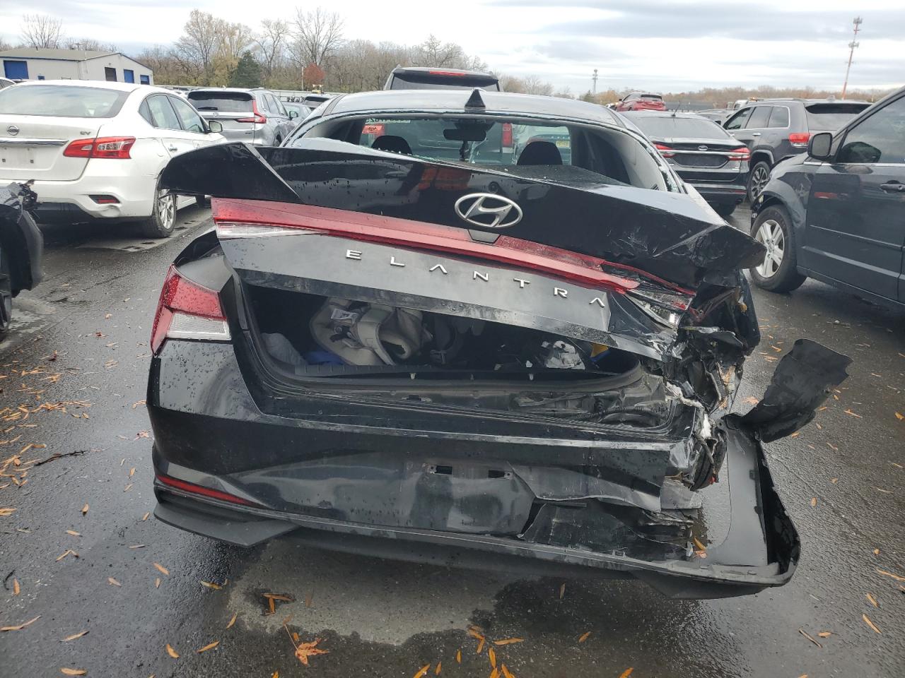 2022 Hyundai Elantra Se VIN: 5NPLL4AG5NH058011 Lot: 90347325