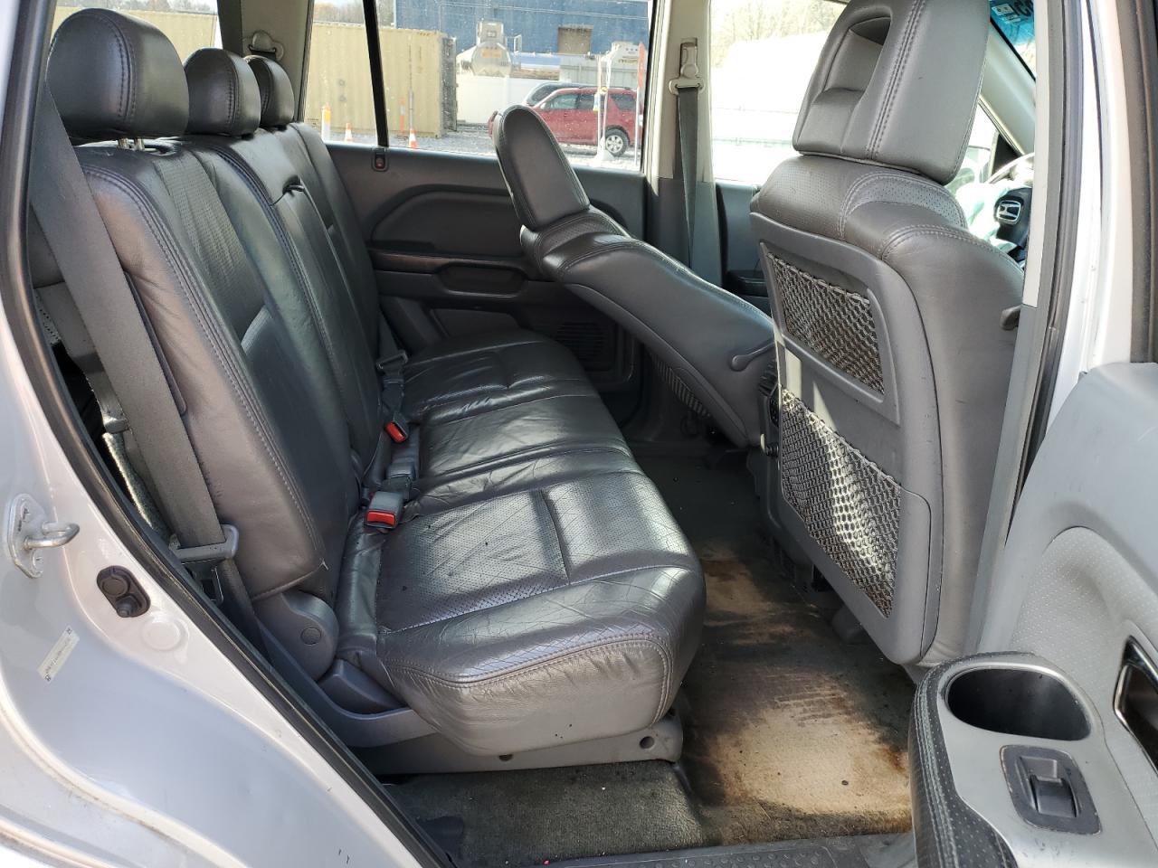 2003 Honda Pilot Exl VIN: 2HKYF18693H556590 Lot: 92325065