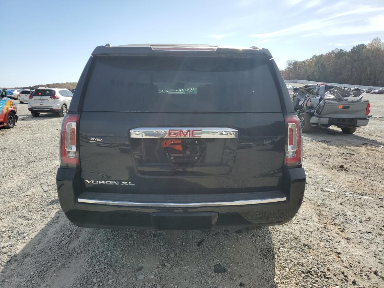 2016 GMC Yukon Xl Denali VIN: 1GKS2HKJ9GR115388 Lot: 92710215