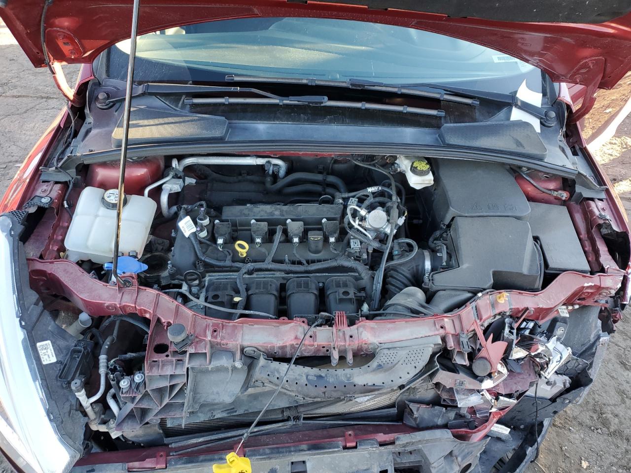 2017 Ford Focus Se VIN: 1FADP3F2XHL332373 Lot: 92730925