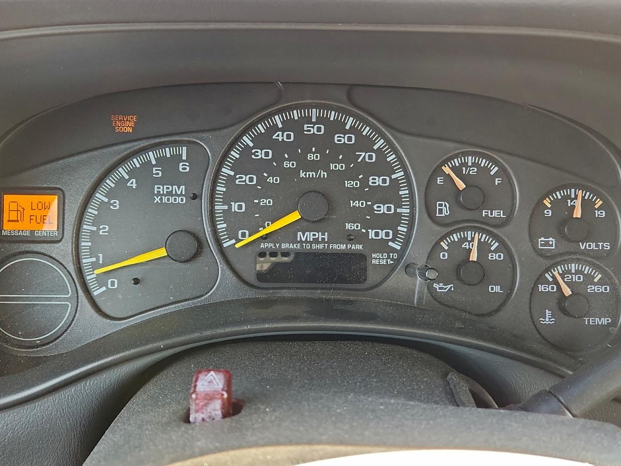 2000 Chevrolet Silverado C1500 VIN: 1GCEC14T2YZ107680 Lot: 93852995