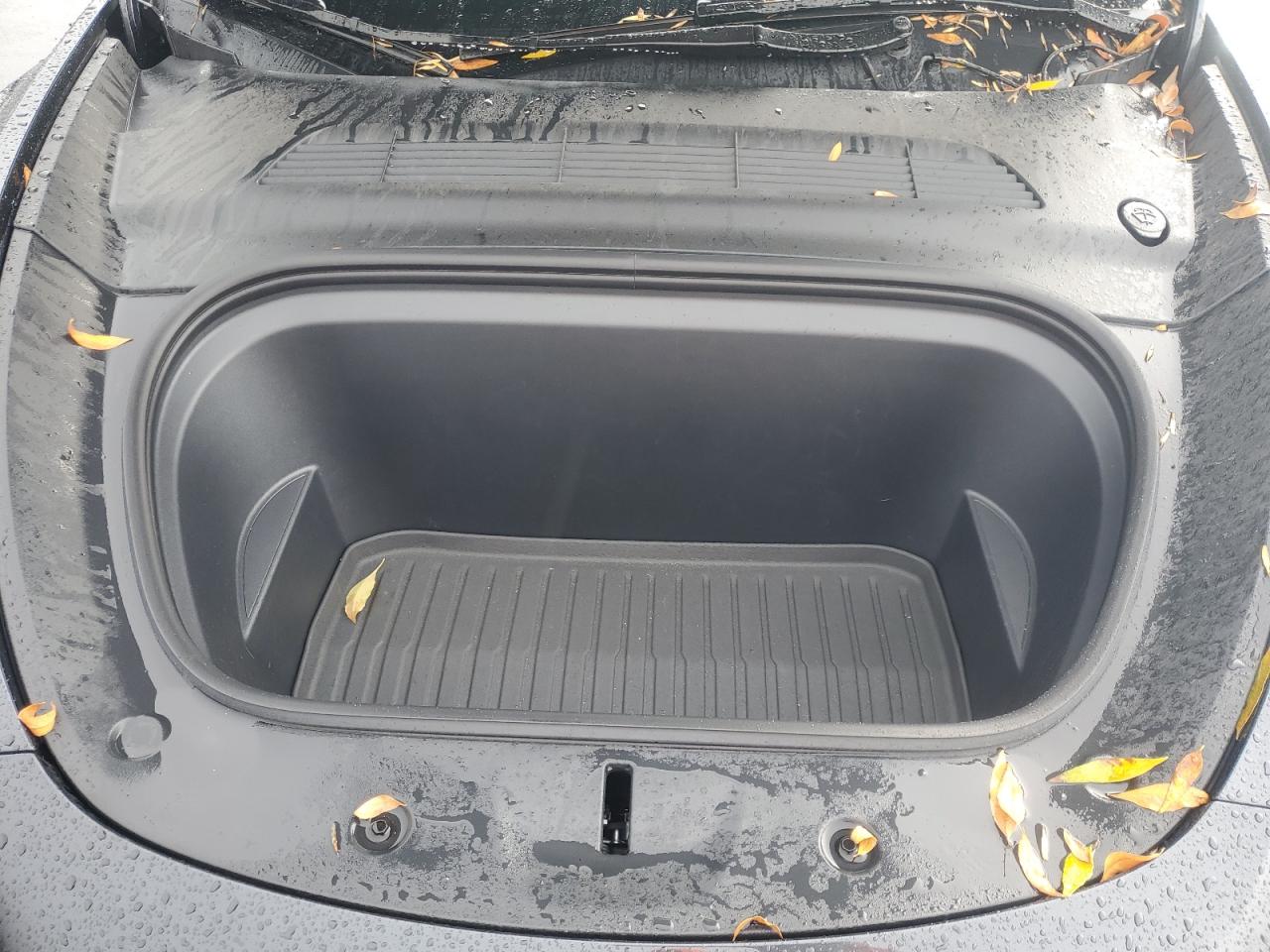 2025 Tesla Model Y VIN: 7SAYGAEE1SF232171 Lot: 92808765