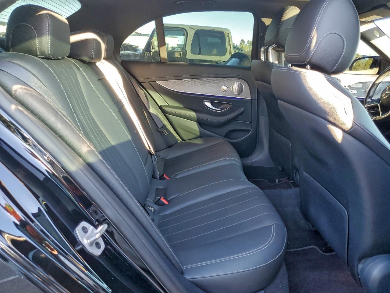 2021 Mercedes-Benz E 350 VIN: W1KZF8DB4MA931395 Lot: 94421665