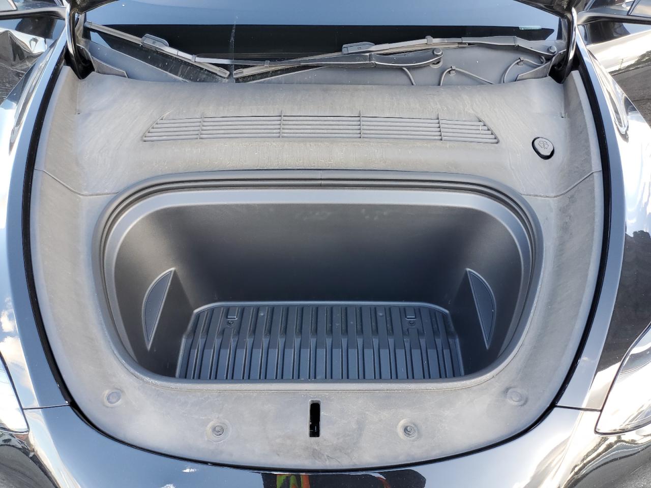 2023 Tesla Model Y VIN: 7SAYGDEFXPF897149 Lot: 92840375