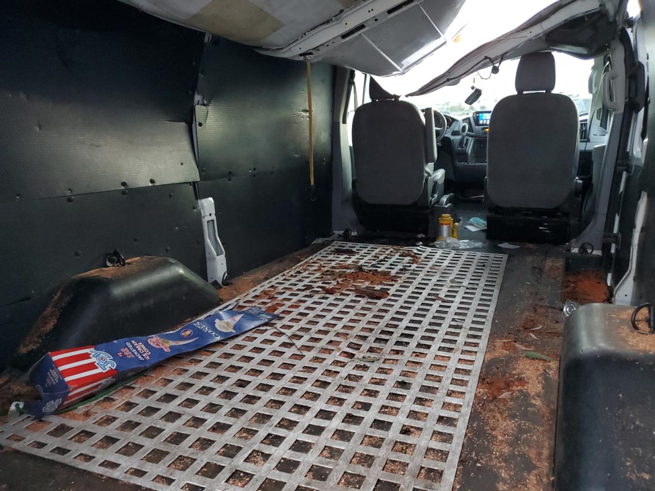 2017 Ford Transit T-150 Delivery Van VIN: 1FTYE1YM8HKA02631 Lot: 92755075