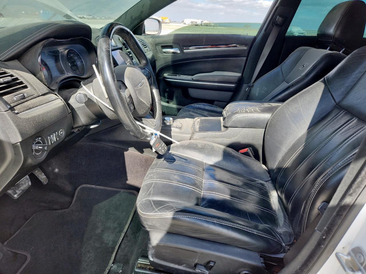 2018 Chrysler 300 S VIN: 2C3CCABG3JH245123 Lot: 92038625