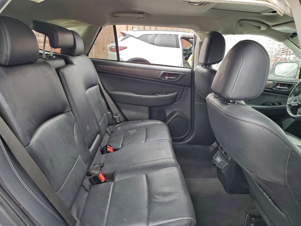 2018 Subaru Outback 2.5I Limited VIN: 4S4BSAKC7J3334408 Lot: 93665785