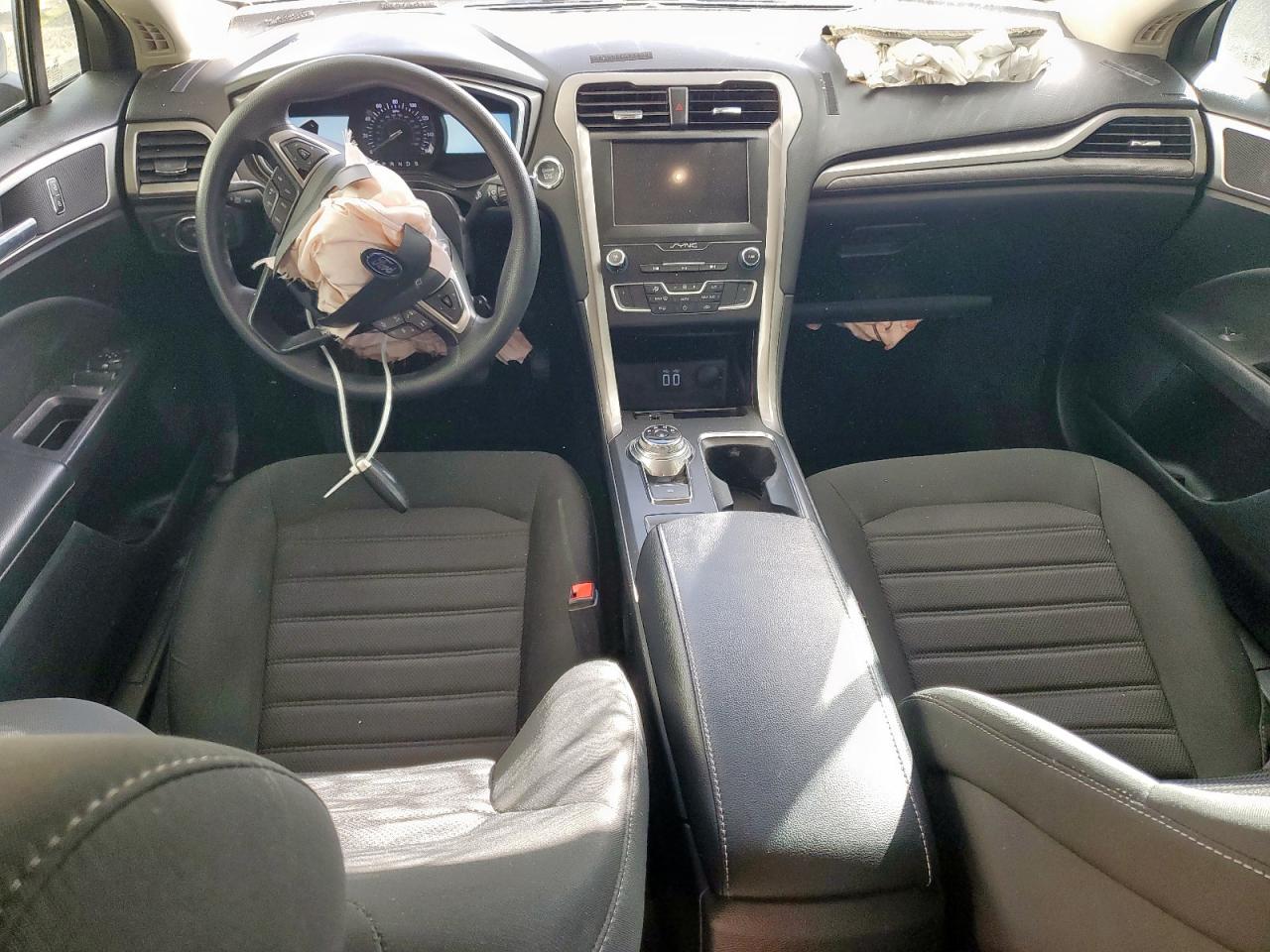 2019 Ford Fusion Se VIN: 3FA6P0HD9KR232697 Lot: 93637175