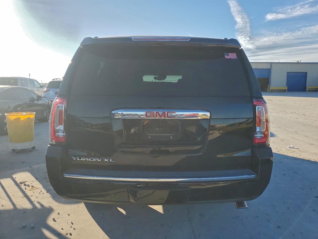 2015 GMC Yukon Xl Denali VIN: 1GKS2JKJ7FR748588 Lot: 94368415