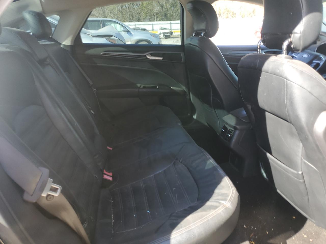 2014 Ford Fusion Se VIN: 1FA6P0HD4E5379310 Lot: 92298845