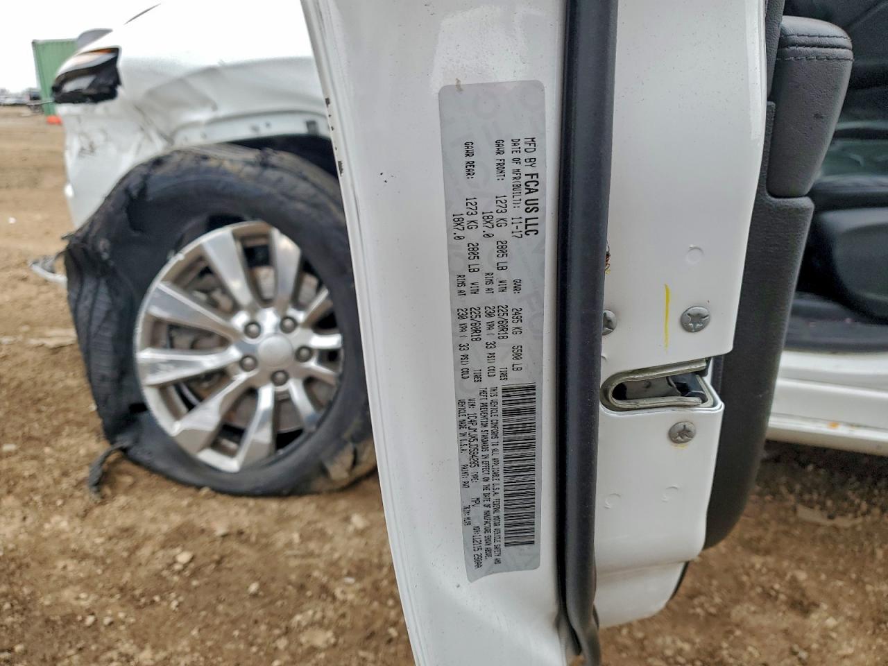 2018 Jeep Cherokee Overland VIN: 1C4PJMJX5JD594285 Lot: 94076965