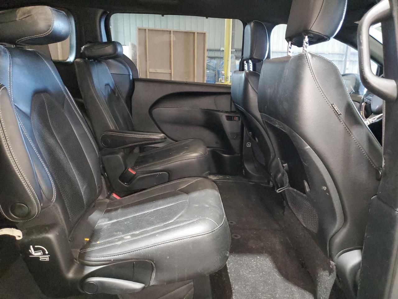 2019 Chrysler Pacifica Touring L VIN: 2C4RC1BG9KR630557 Lot: 90996665