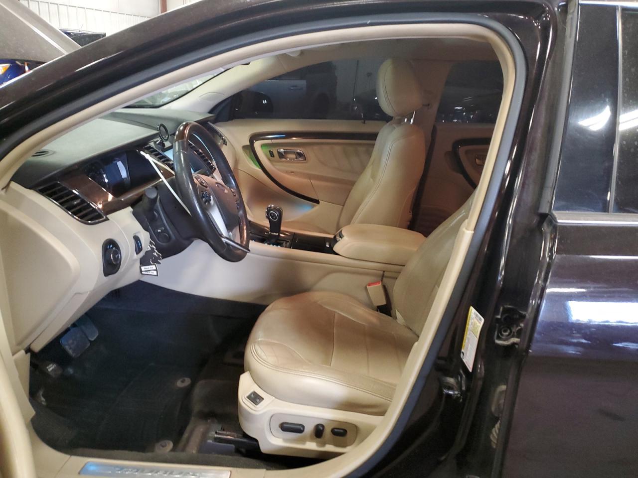 2014 Ford Taurus Limited VIN: 1FAHP2J8XEG135392 Lot: 90581855