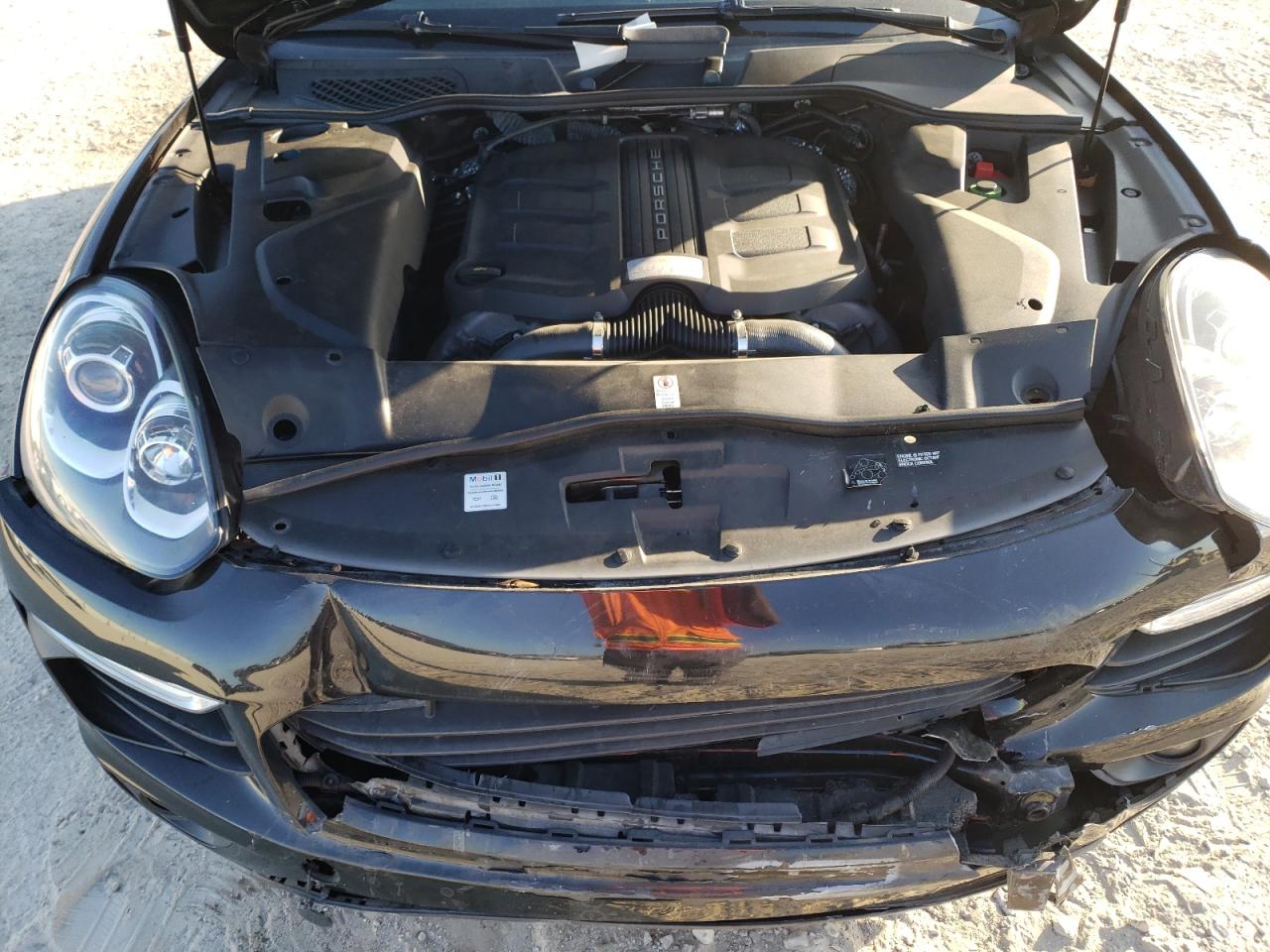 2015 Porsche Cayenne S VIN: WP1AB2A26FLA56511 Lot: 92051675