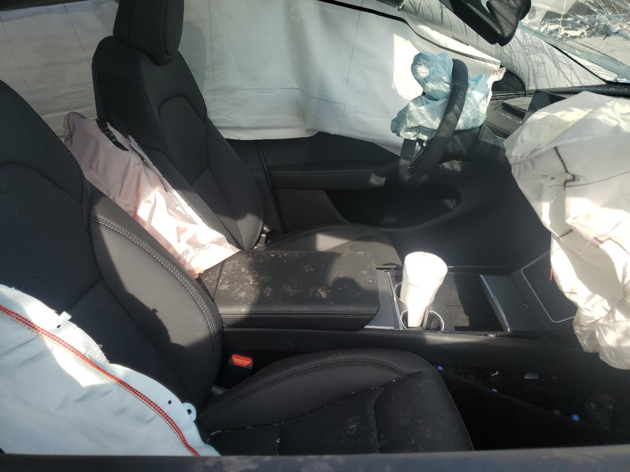 2026 Tesla Model Y VIN: 7SAYGDED6TA439775 Lot: 91247485