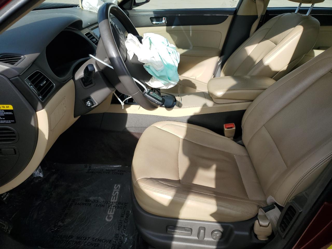 2011 Hyundai Genesis 3.8L VIN: KMHGC4DE6BU143285 Lot: 92003185