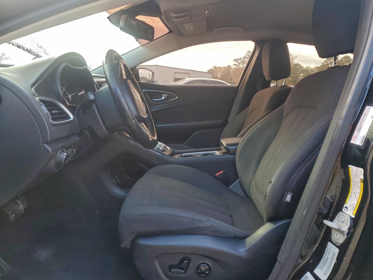 2015 Chrysler 200 Limited VIN: 1C3CCCAB9FN746940 Lot: 94388555