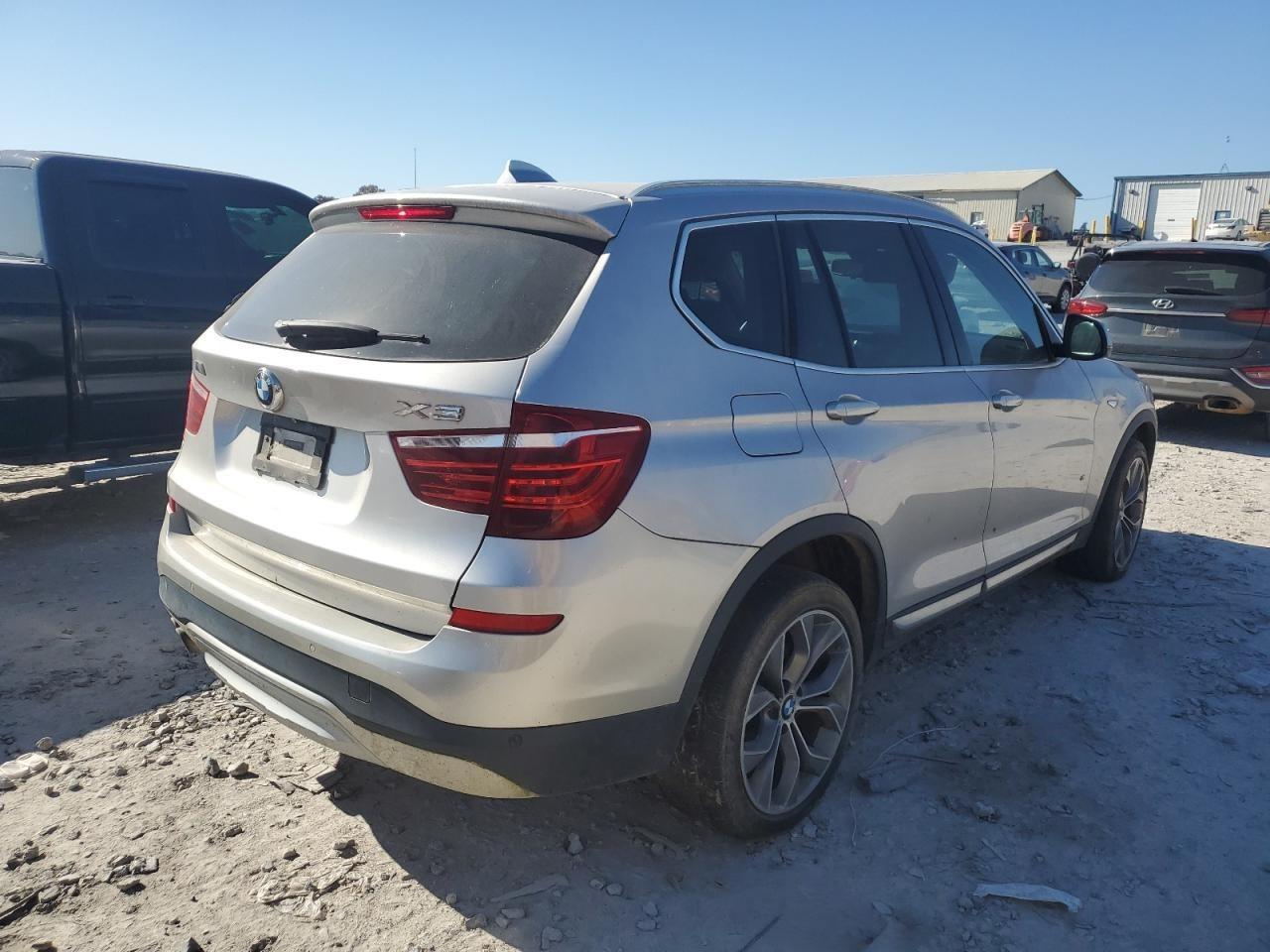 2015 BMW X3 xDrive28I VIN: 5UXWX9C53F0D52176 Lot: 92423895