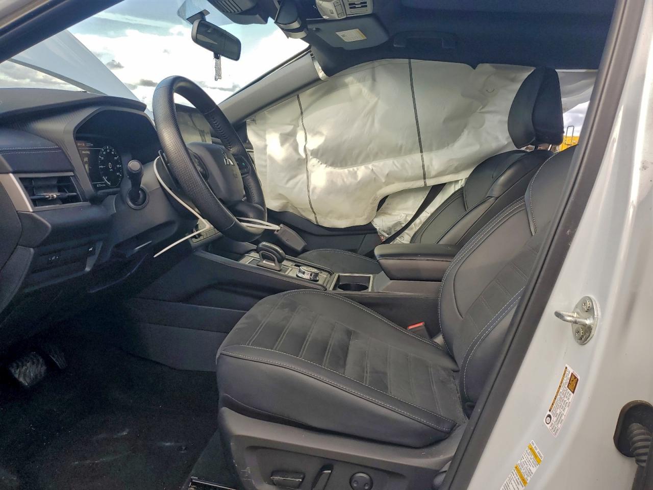 2024 Mitsubishi Outlander Se VIN: JA4J4VA8XRZ083434 Lot: 94523685