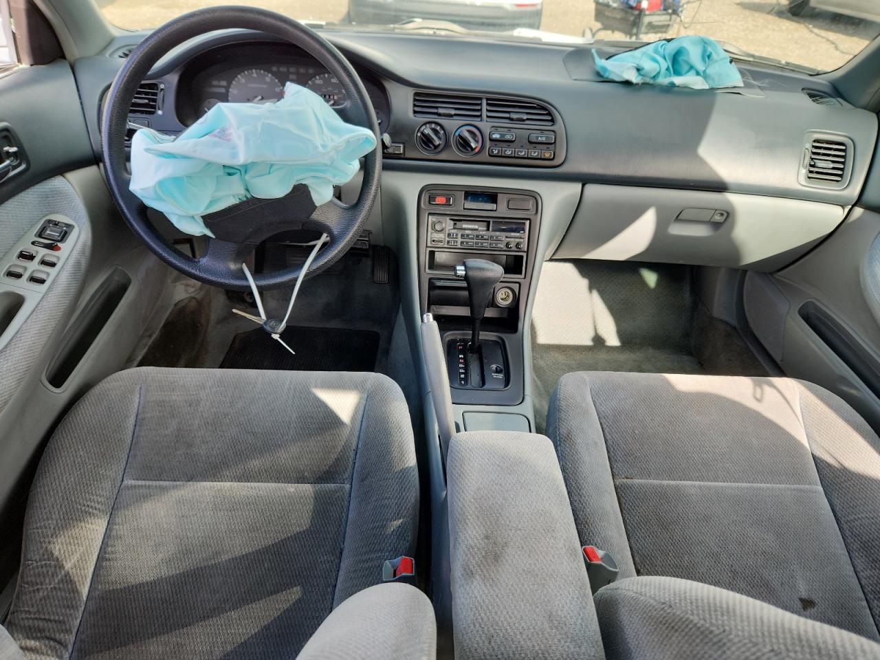 1996 Honda Accord Lx VIN: 1HGCD5631TA011573 Lot: 93247535