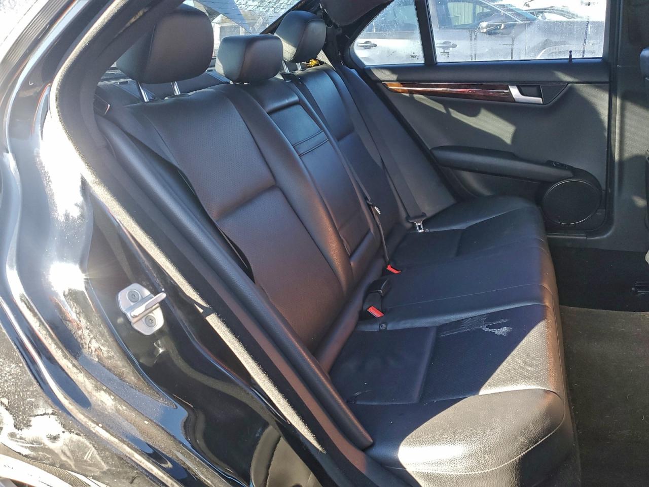 2012 Mercedes-Benz C 250 VIN: WDDGF4HB9CR221595 Lot: 94290415