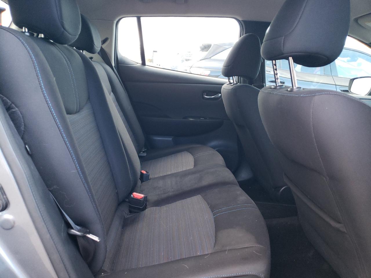 2018 Nissan Leaf S VIN: 1N4AZ1CP4JC311770 Lot: 92738595