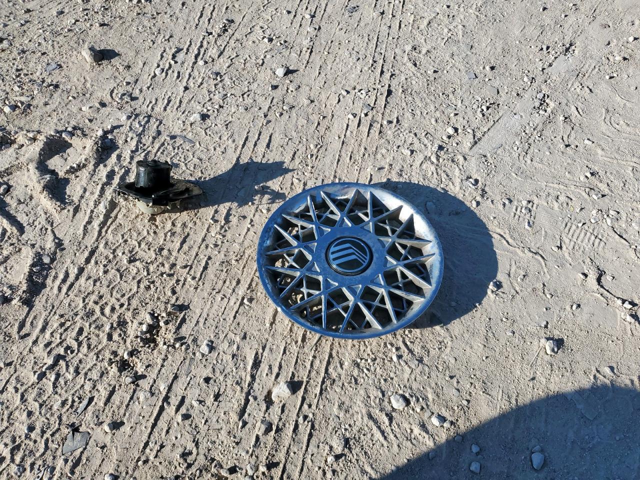 2001 Mercury Grand Marquis Gs VIN: 2MEFM74W61X611707 Lot: 91292005