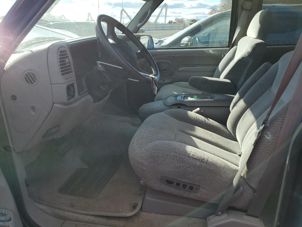 1999 Chevrolet Suburban K1500 VIN: 3GNFK16R1XG235858 Lot: 89655545