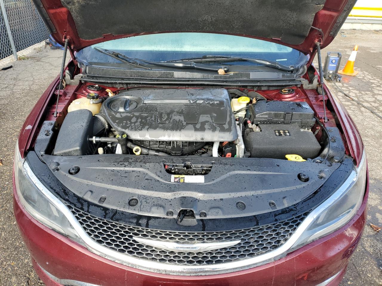 2015 Chrysler 200 C VIN: 1C3CCCEG0FN624330 Lot: 92374185