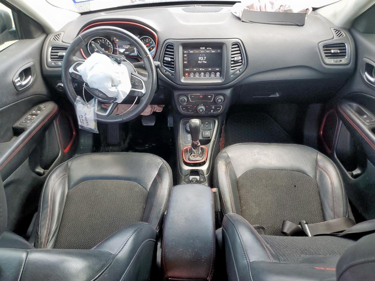 2019 Jeep Compass Trailhawk VIN: 3C4NJDDB1KT733489 Lot: 92949825