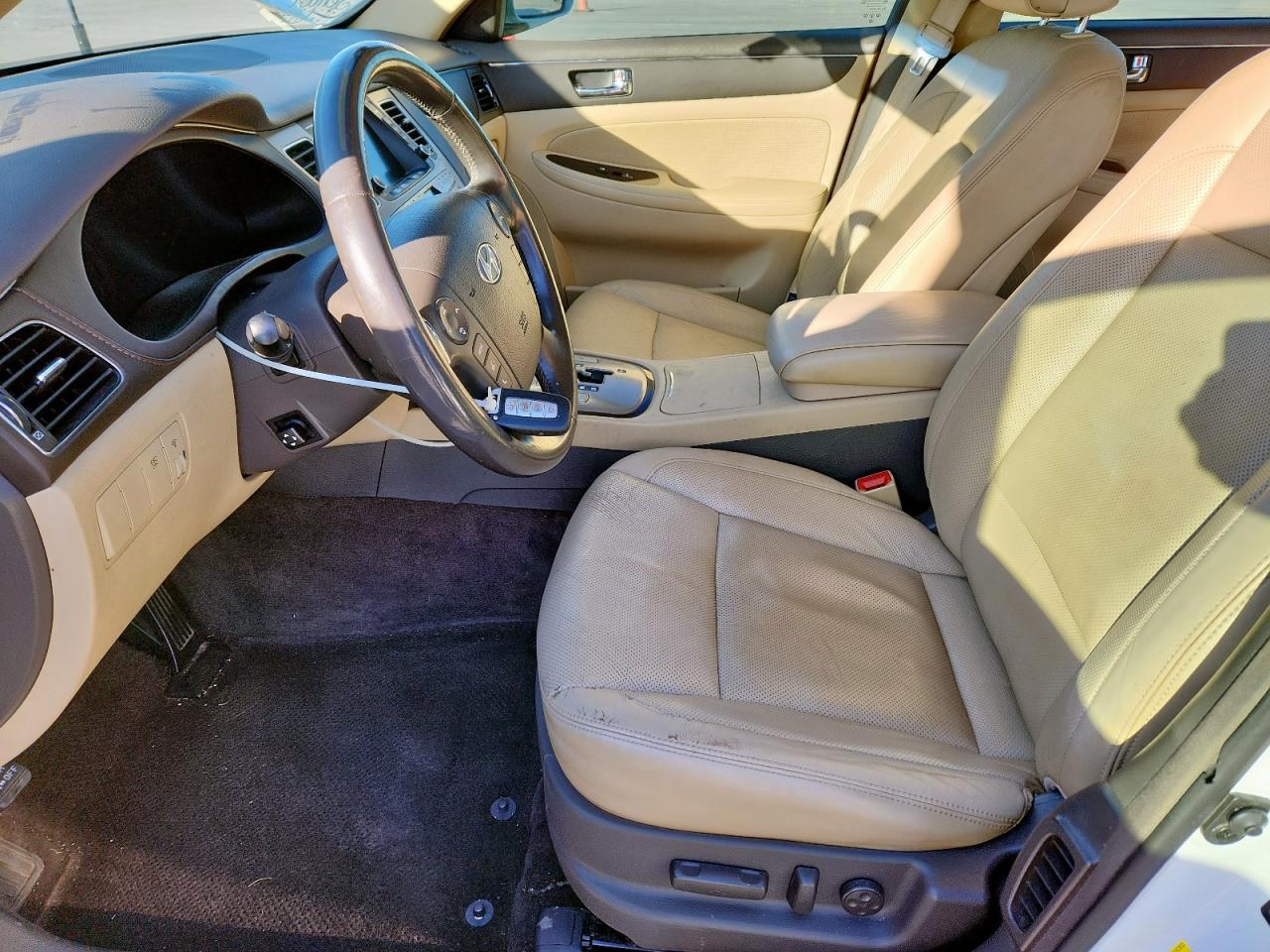 2011 Hyundai Genesis 3.8L VIN: KMHGC4DE1BU143291 Lot: 91998165