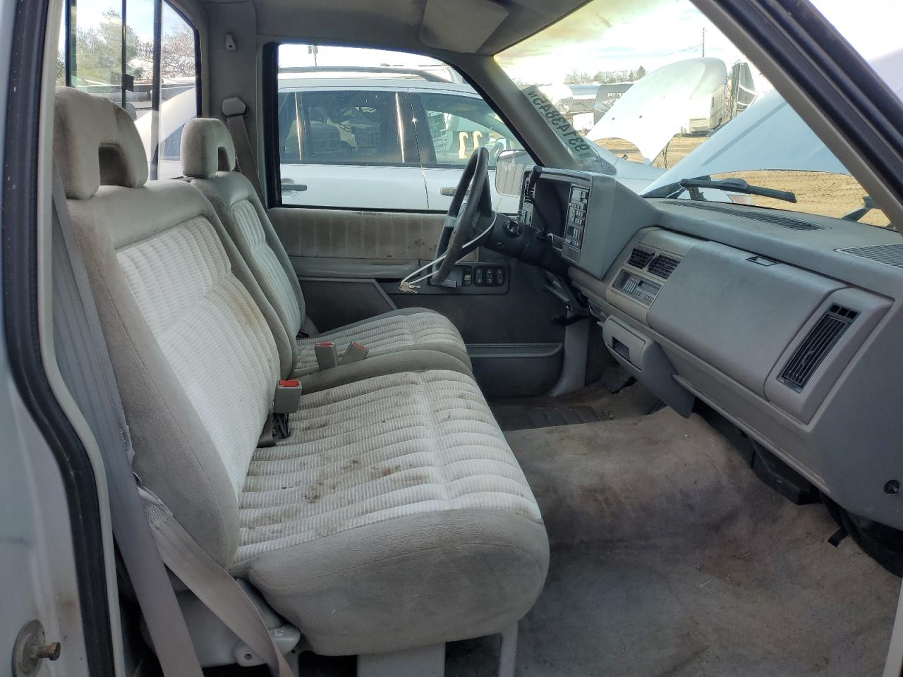 1994 Chevrolet Gmt-400 C1500 VIN: 1GCDC14KXRZ136963 Lot: 93143845