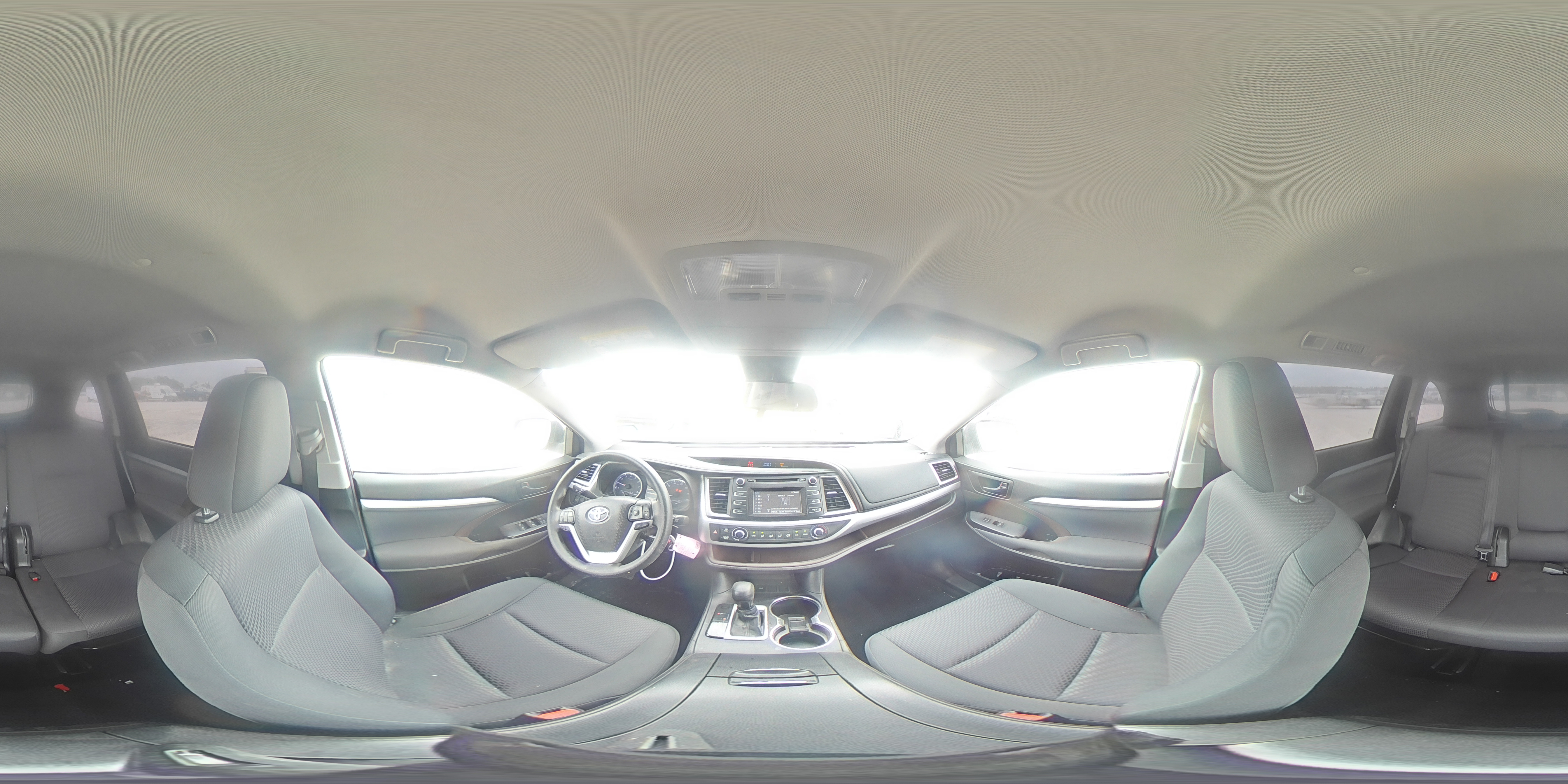 2018 Toyota Highlander Le VIN: 5TDZZRFH7JS257606 Lot: 93946745