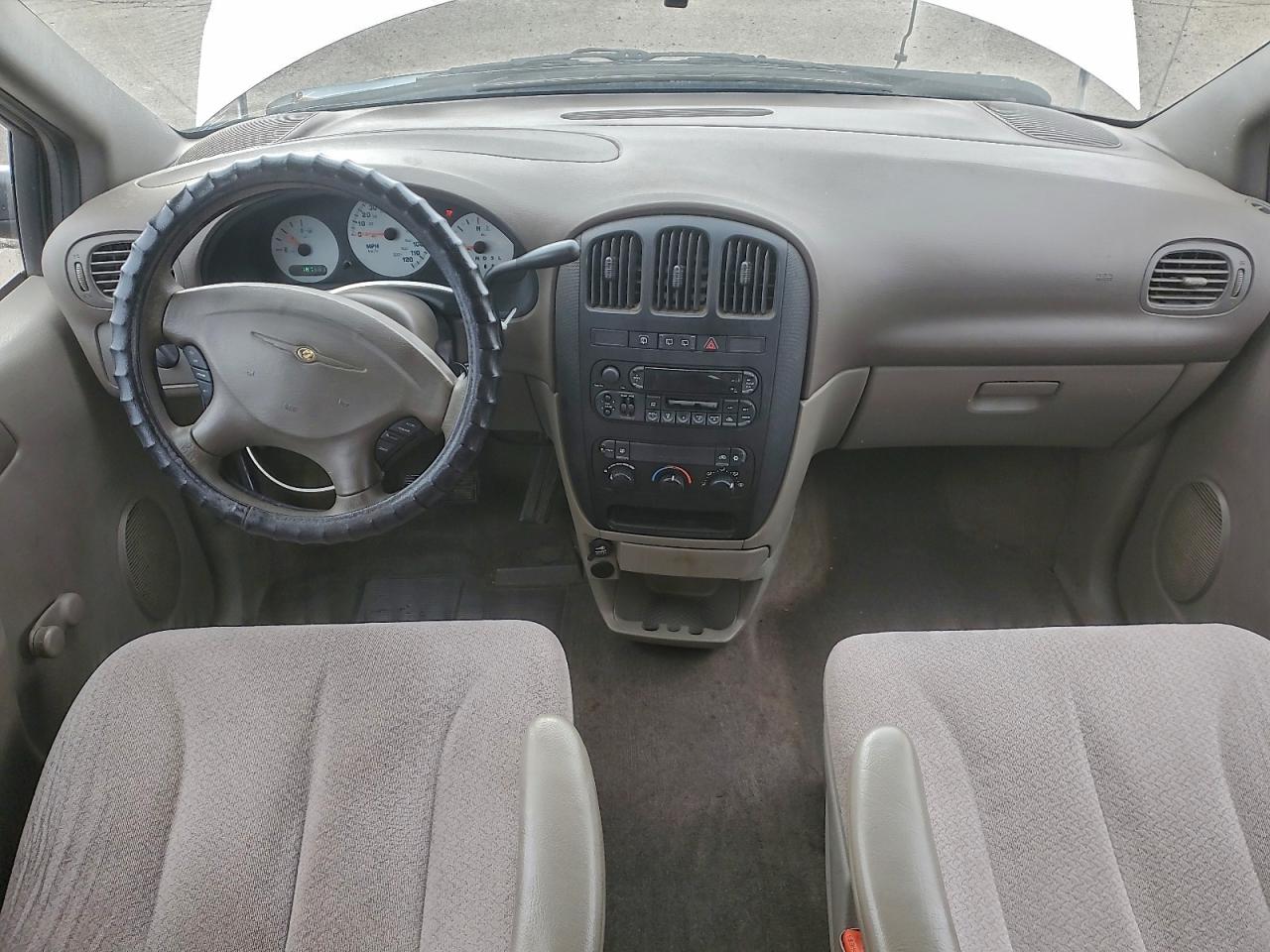 2003 Chrysler Voyager VIN: 1C8GJ25B73B326466 Lot: 93878595