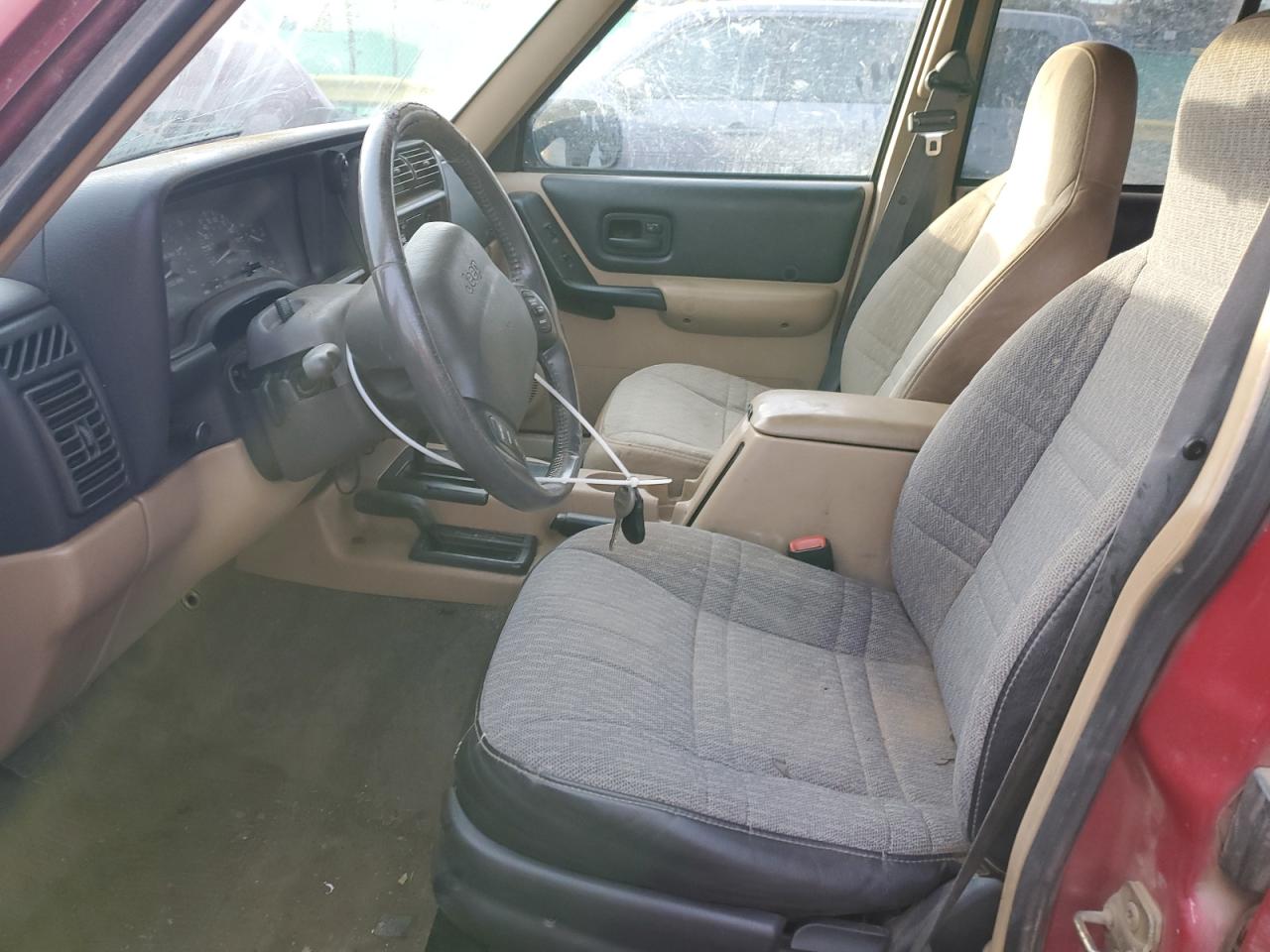 1999 Jeep Cherokee Sport VIN: 1J4FF68S0XL661208 Lot: 92929995