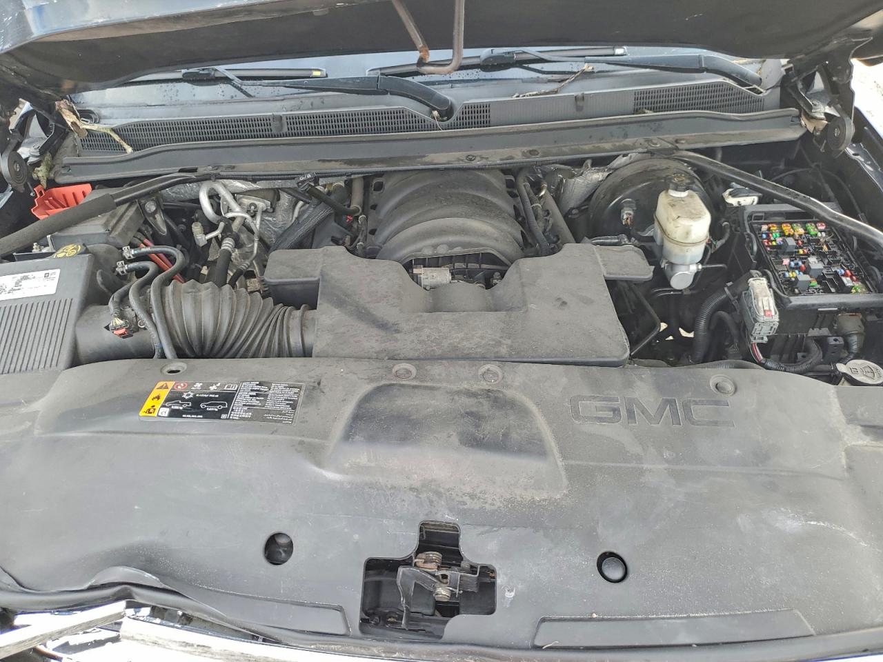 2018 GMC Yukon Xl C1500 Slt VIN: 1GKS1GKC3JR321053 Lot: 94319085