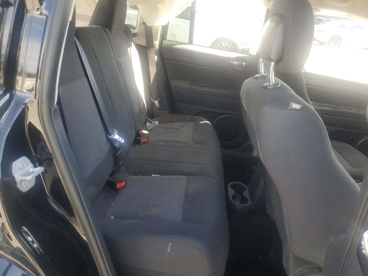 2015 Jeep Compass Sport VIN: 1C4NJCBB5FD262570 Lot: 92603475