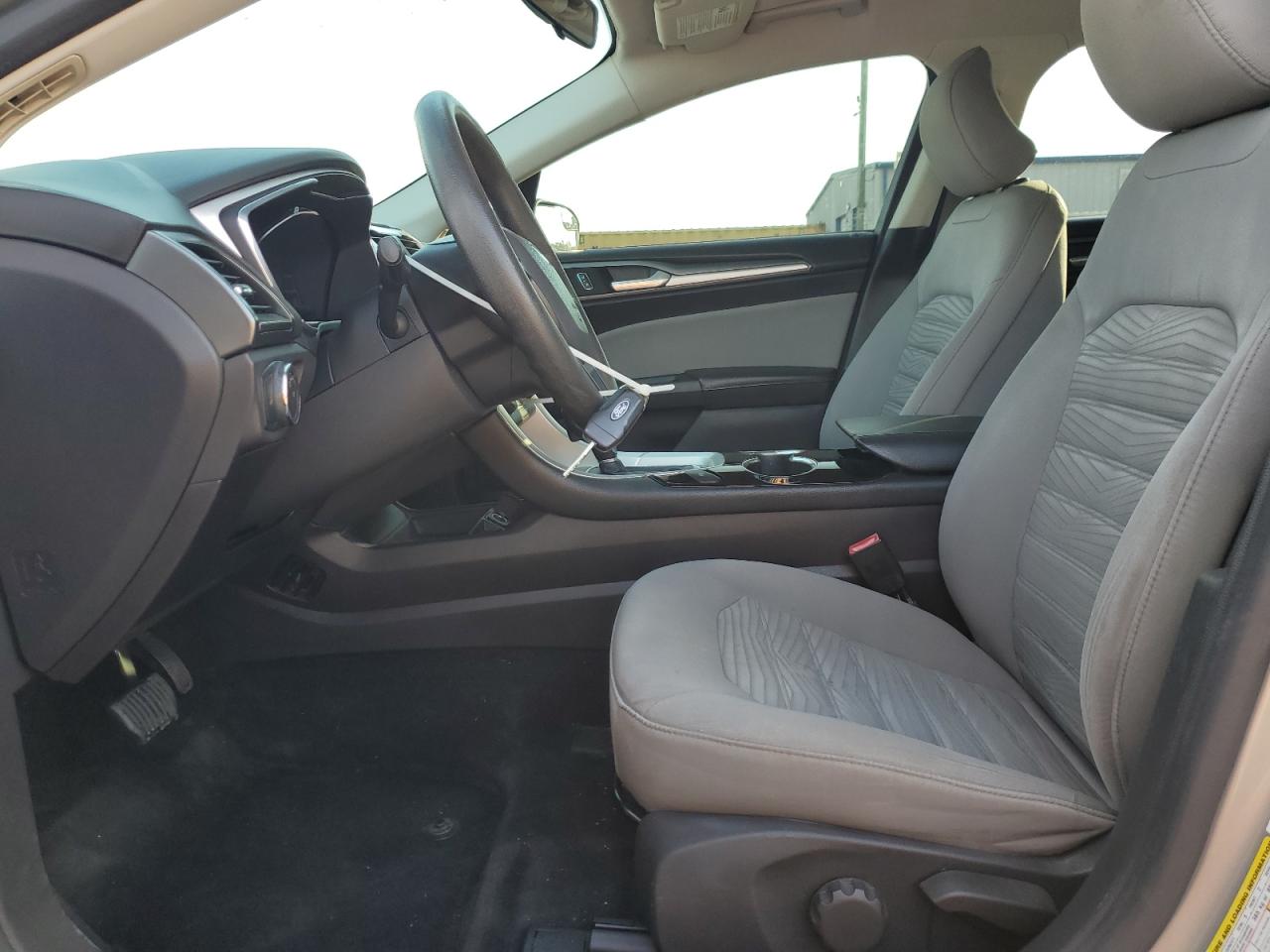 2016 Ford Fusion S Hybrid VIN: 3FA6P0UU5GR203680 Lot: 92268915