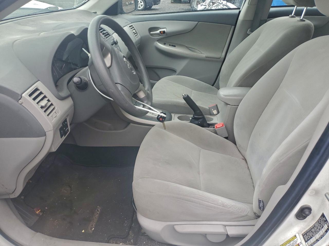 2010 Toyota Corolla Base VIN: 2T1BU4EE2AC323983 Lot: 94432245