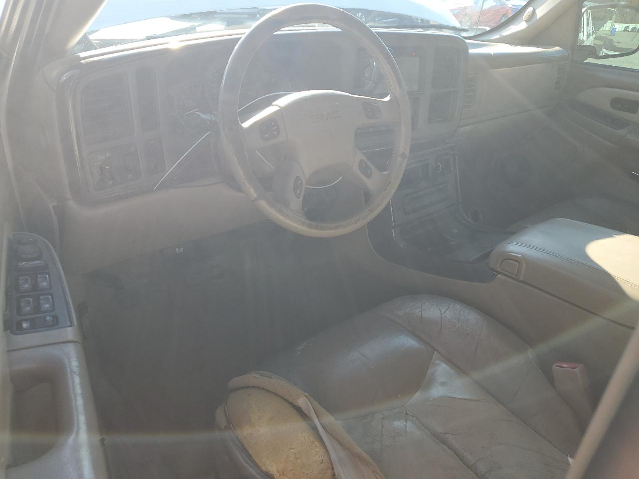 2005 GMC Sierra K1500 Denali VIN: 2GTEK63N251318787 Lot: 93268355