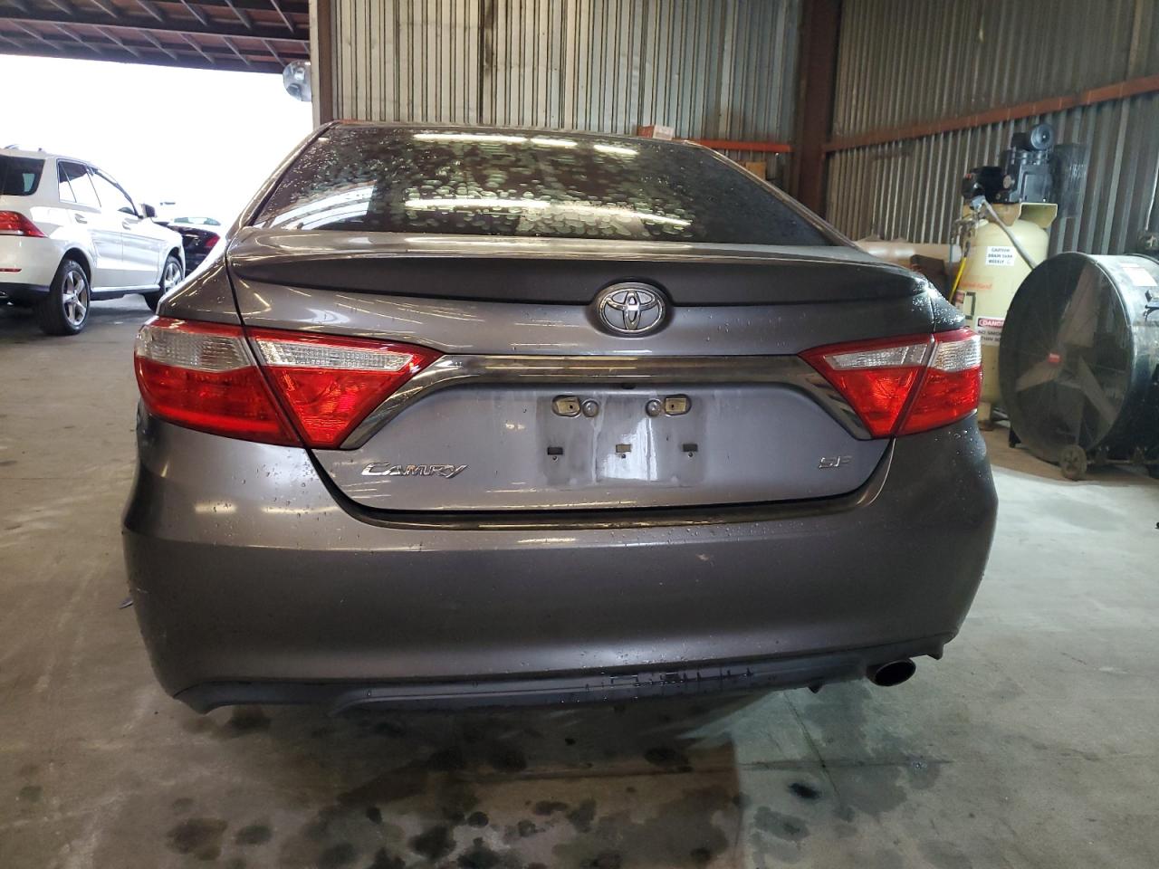 2016 Toyota Camry Le VIN: 4T1BF1FK9GU118620 Lot: 92898335