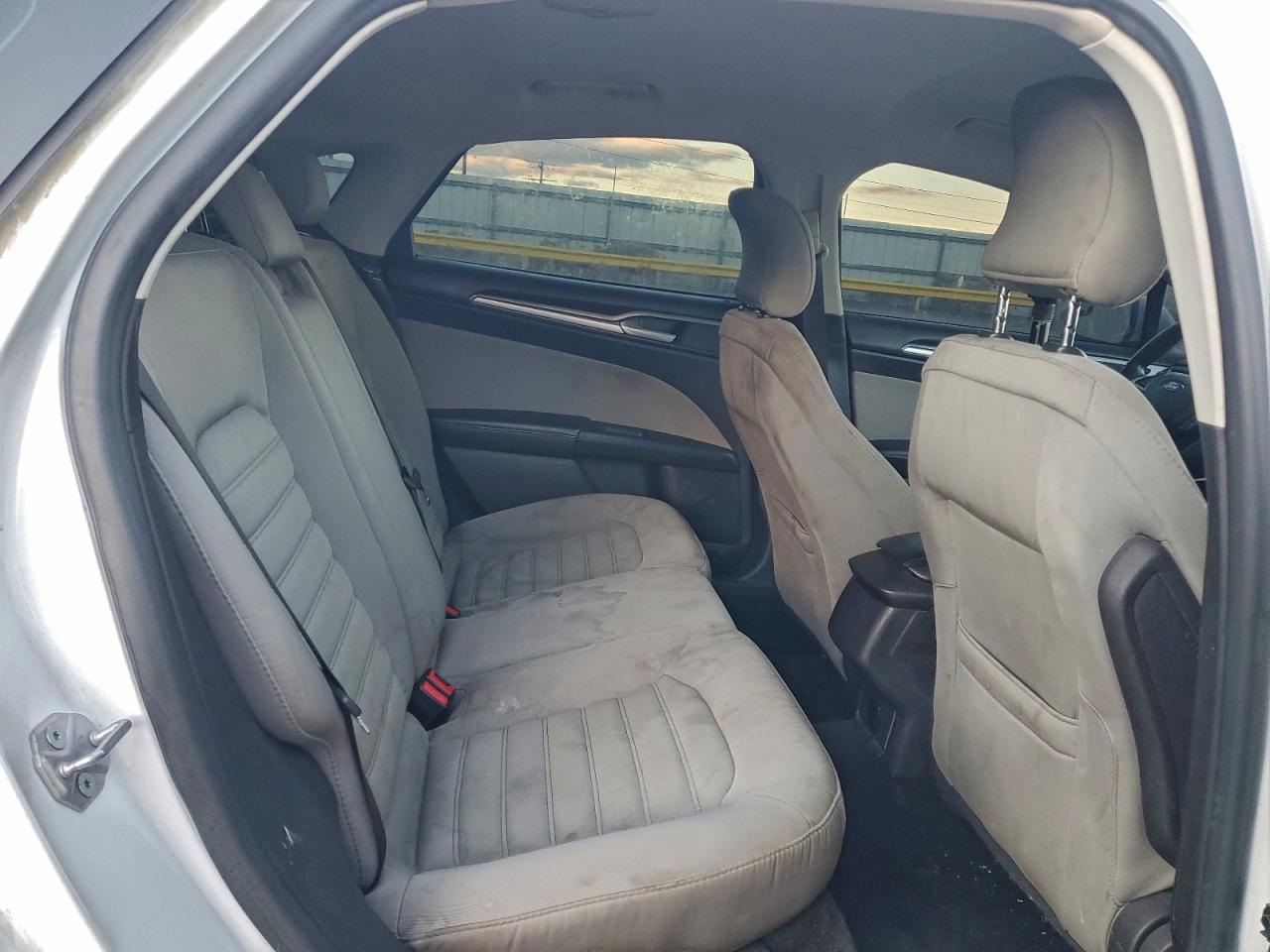 2015 Ford Fusion S VIN: 3FA6P0G73FR310893 Lot: 93156205