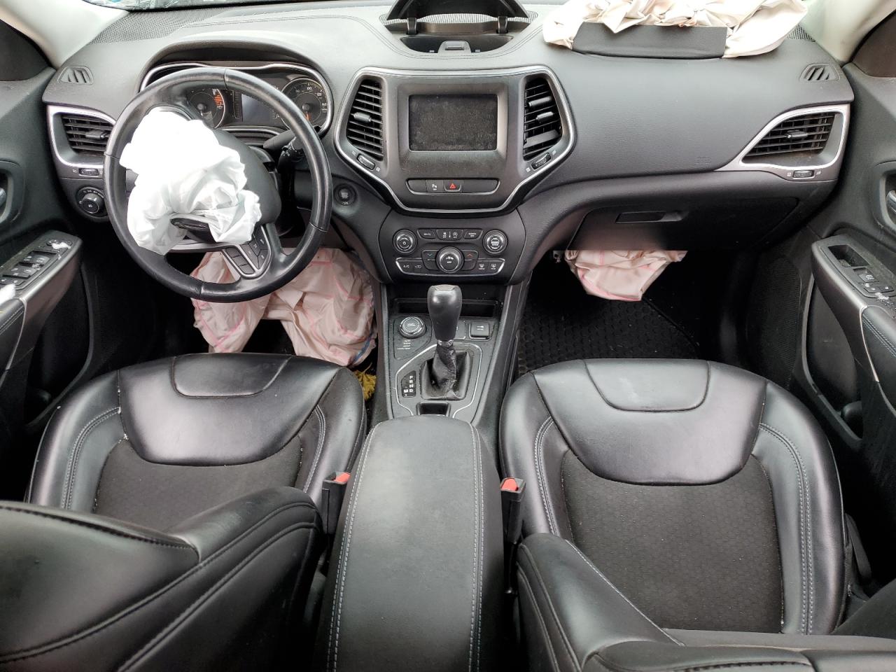 2019 Jeep Cherokee Latitude Plus VIN: 1C4PJMLBXKD355625 Lot: 92039645