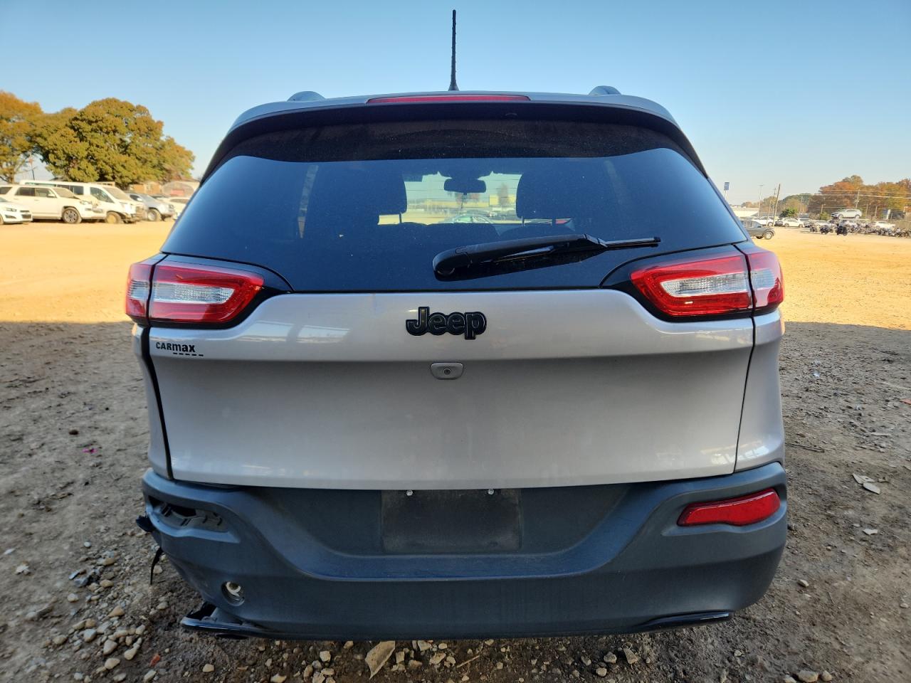 2018 Jeep Cherokee Latitude VIN: 1C4PJLCB4JD540150 Lot: 92129805