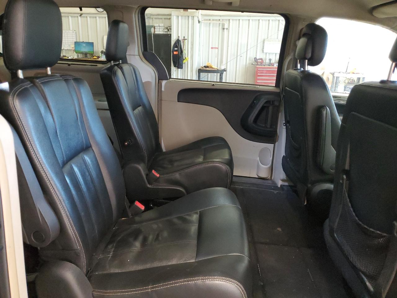 2016 Chrysler Town & Country Touring VIN: 2C4RC1BG8GR137931 Lot: 90815895