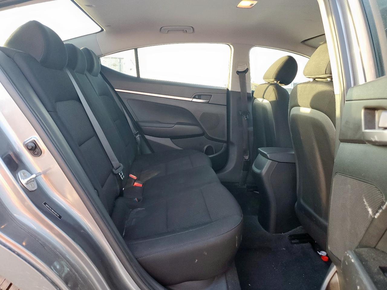 2019 Hyundai Elantra Se VIN: 5NPD74LF8KH426710 Lot: 92304265