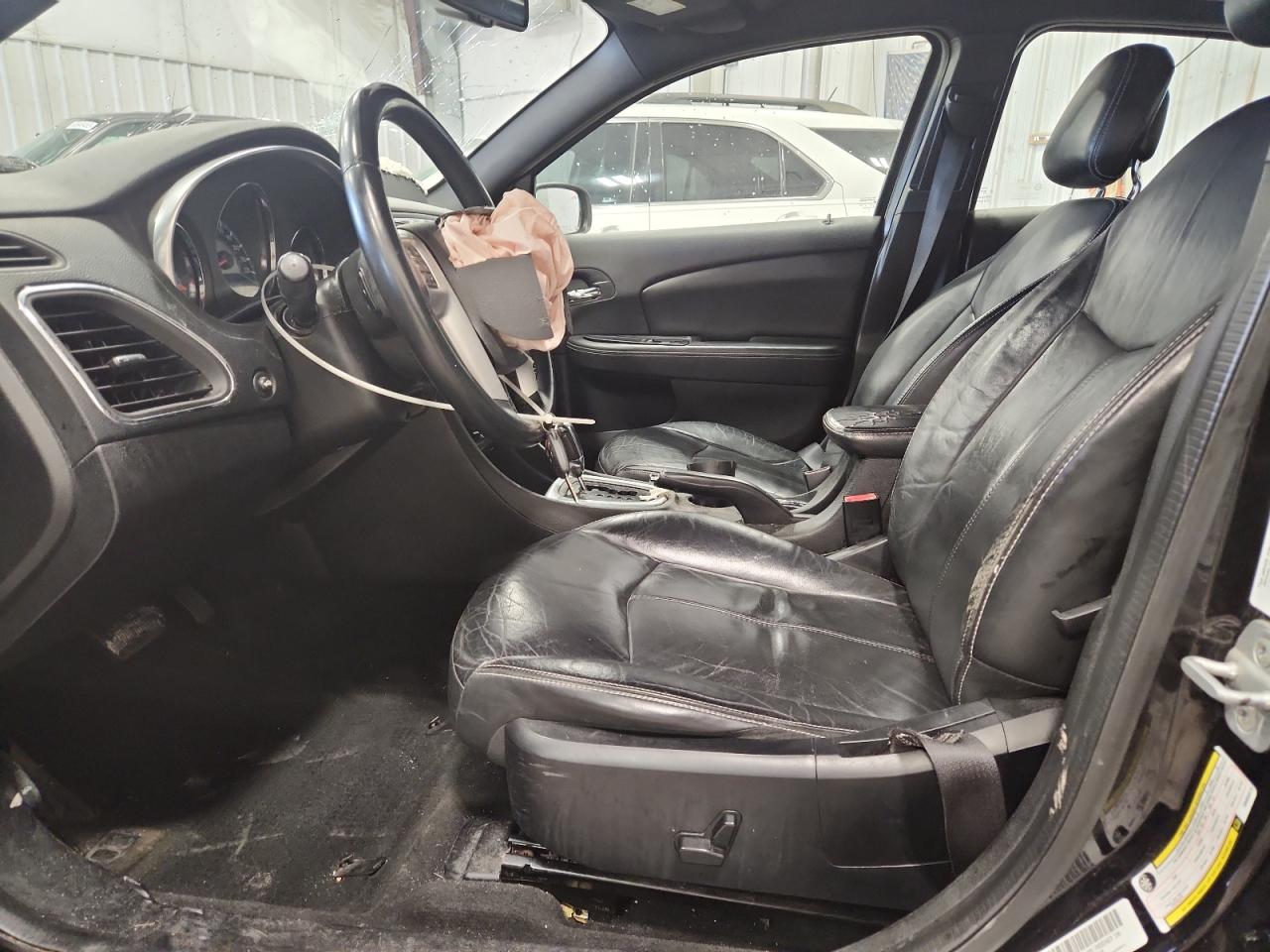 2013 Chrysler 200 Limited VIN: 1C3CCBCG3DN605572 Lot: 93722325