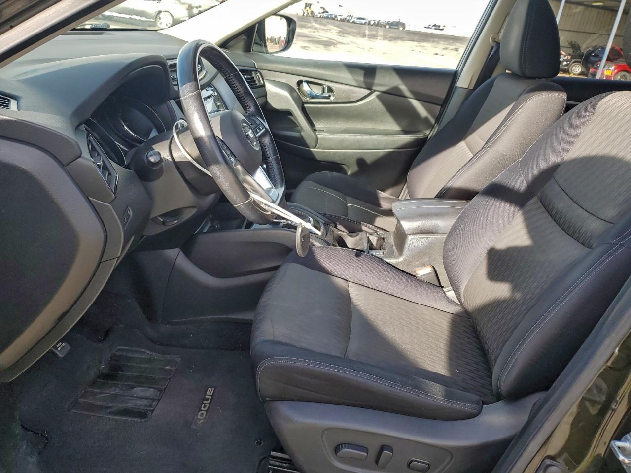 2017 Nissan Rogue S VIN: JN8AT2MV2HW260622 Lot: 94445275