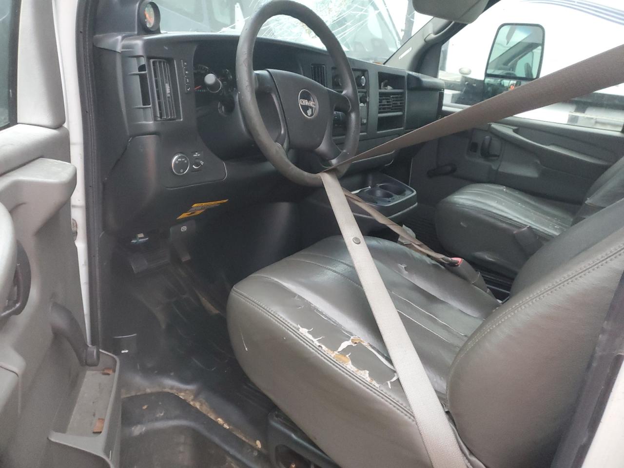 2010 GMC Savana Box Truck VIN: 1GD1G2AA6A1903473 Lot: 91637035